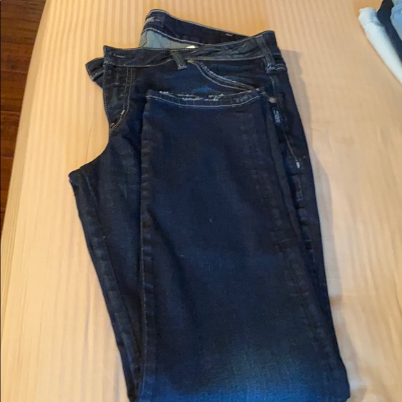 Silver - Picture 3 of 4